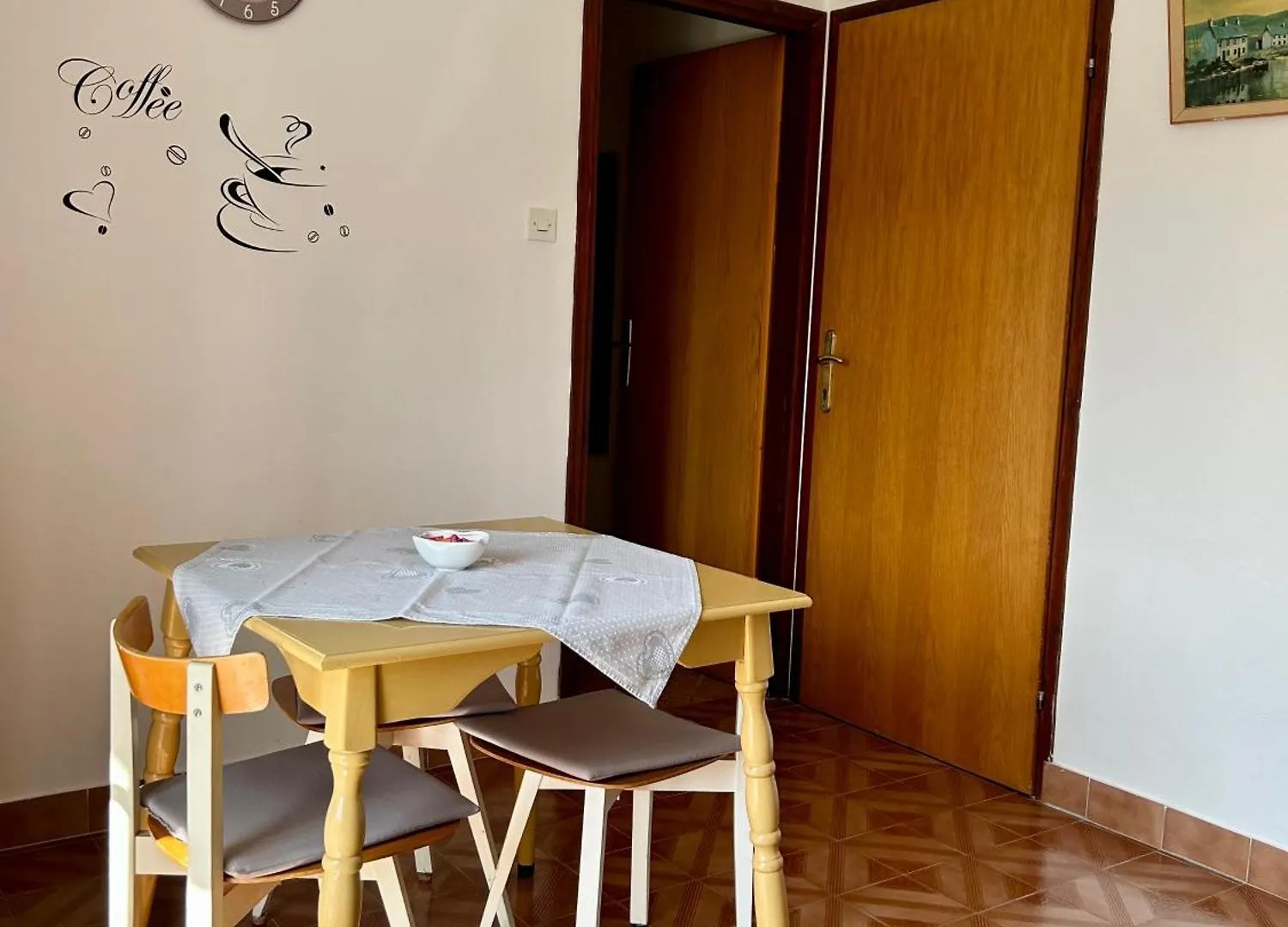 Apartments Tatjana Pag Town 0*,